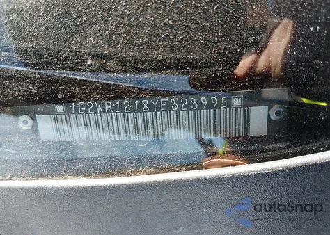 2000 Pontiac Grand Prix Gtp z USA, uszkodzony, nr VIN 1G2WR1218YF323995